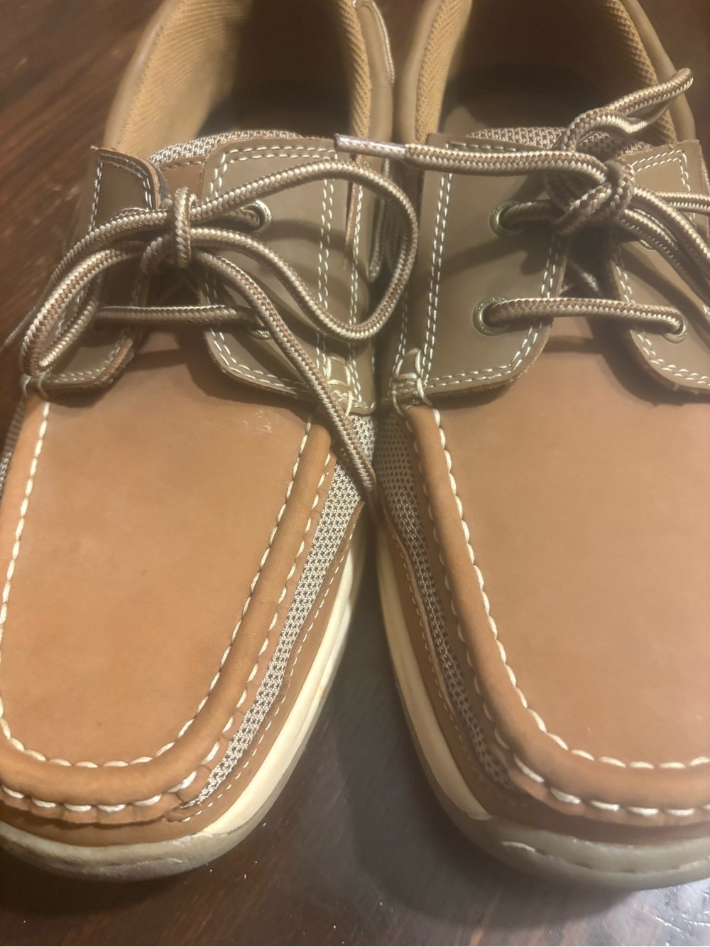 Thom McAn men’s tan, leather and mesh boat shoes size 10.5 great condition